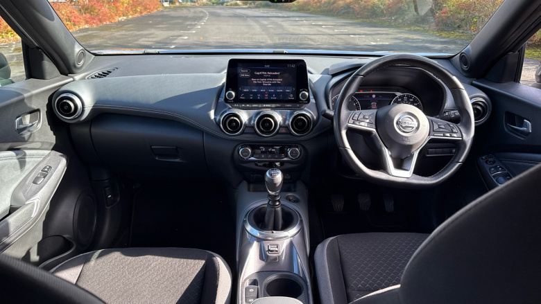 Nissan Juke 1.0 DiG-T 114 N-Connecta 5dr Petrol Hatchback